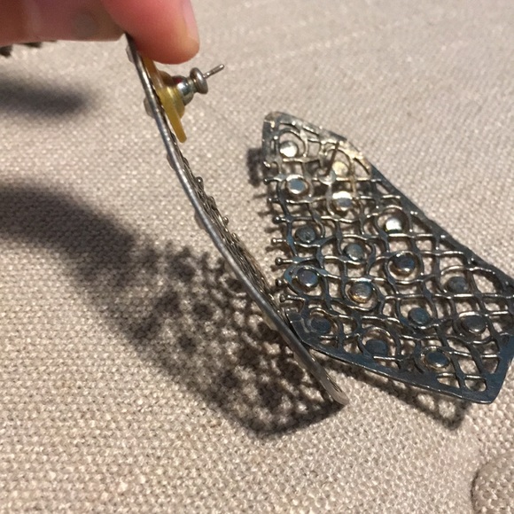 Vintage earrings costume jewelry (send offers 🌹) - Picture 5 of 5